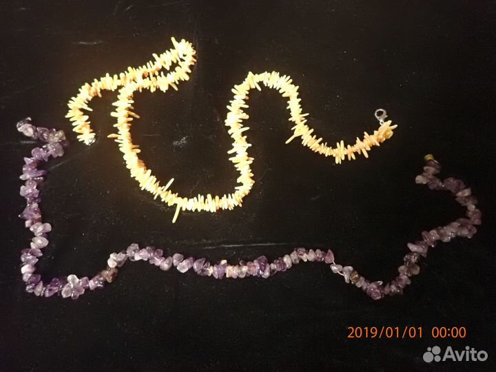 Бусы, колье и ожерелье