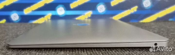 Ноутбук Apple MacBook Air 13 (A2337, M1, 8/256gb)