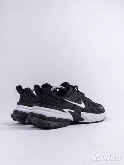 Кроссовки Nike V2K Run Runtekk черные