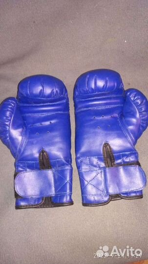 Боксерские перчатки