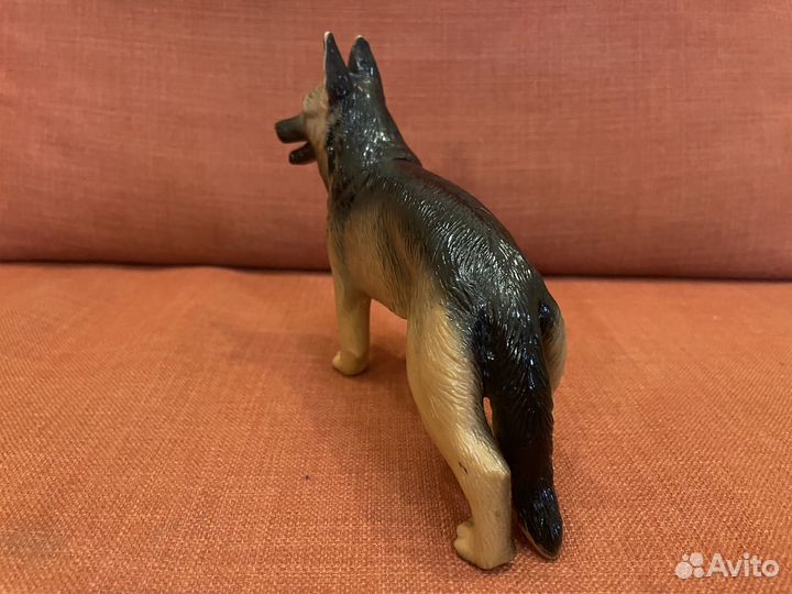 Фигурка собаки пластик овчарка 20см