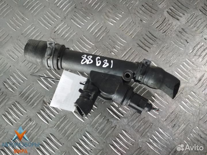 Фланец (тройник) системы охлаждения Volkswagen B6