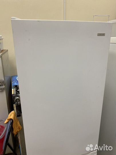 Холодильник Dexp