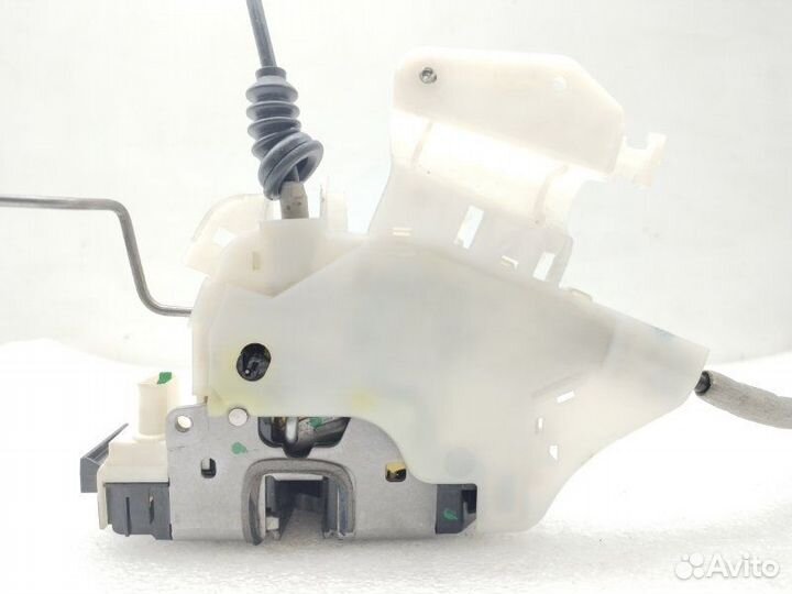 Замок двери передний левый Mercedes-Benz Cls-Class