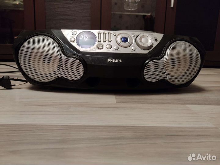 Магнитофон Phillips