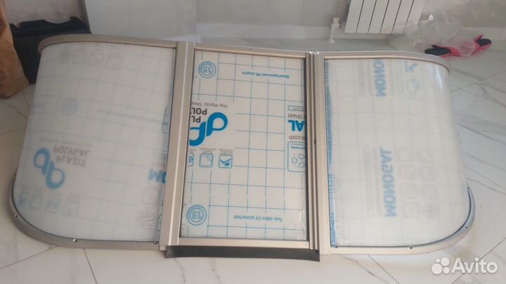 Стекло с калиткой для моторной лодки