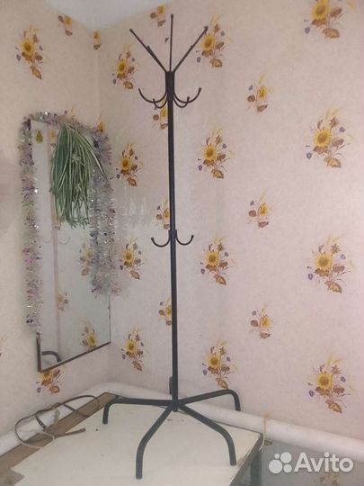 Вешалка для одежды напольная металлическая черная