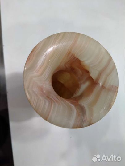 Ваза из натурального оникса