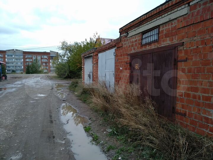 Гараж, > 30 м²