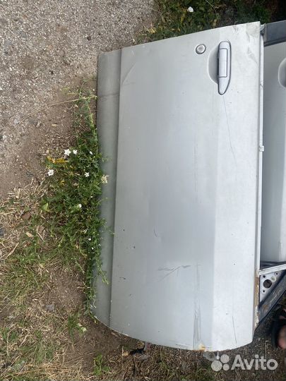 Дверь передняя правая Nissan Wingroad 11