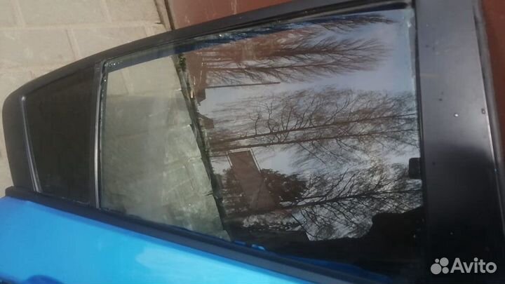 Стекло заднее правое Mazda 3 BL