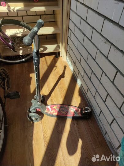 Самокат детский трехколесный бу с подсветкой колёс