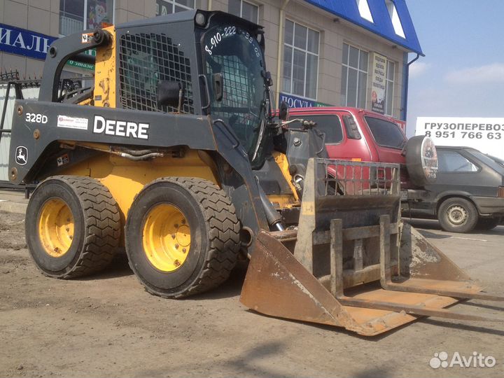 Мини-погрузчик John Deere 328D, 2012