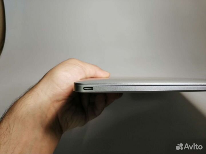 MacBook (Retina, 12-inch, 2017)