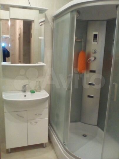 1-к. квартира, 42 м², 1/4 эт.