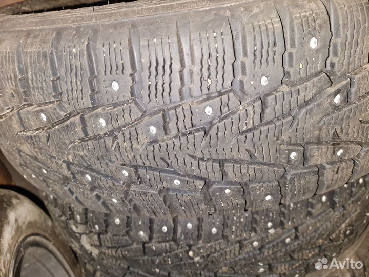 Nokian Tyres Hakkapeliitta 7 SUV 215/70 R16 100T