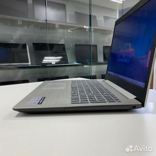 Ноутбук Lenovo ideaPad