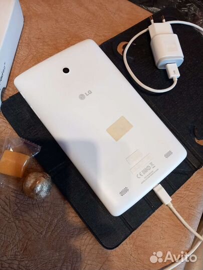 Планшет LG G Pad 8