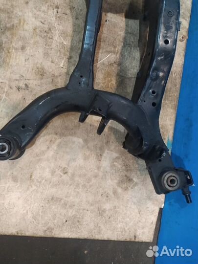 Подрамник задний Nissan Murano Z50 2000-2007