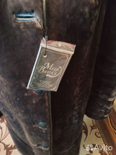 Шуба мутоновая с капюшоном 48 50размер