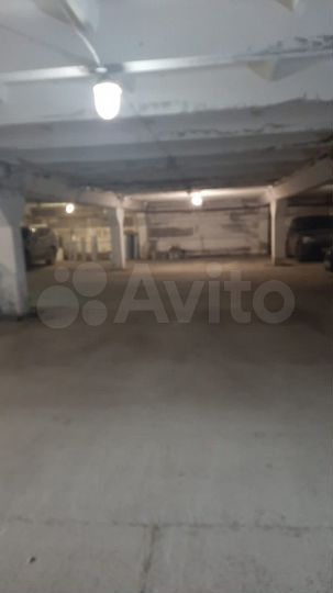 Машиноместо, 18 м²
