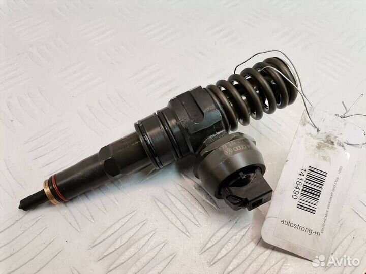 Форсунка топливная seat Toledo 3 2005 038130073AG