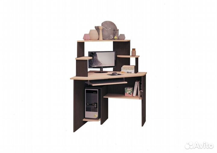 Угловой компьютерный стол