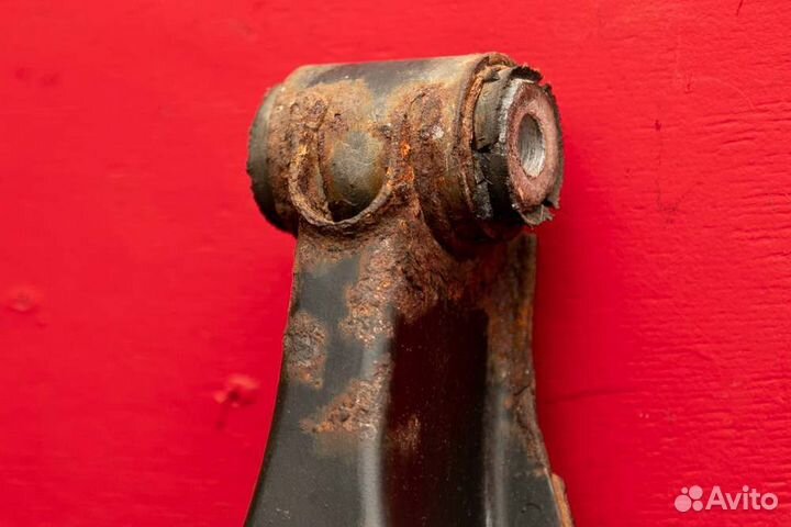 Рычаг подвески задний Mercedes E200 W124 M102 1990