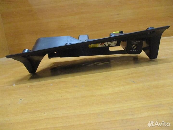 Выключатель подушек безопасности Mitsubishi Lance