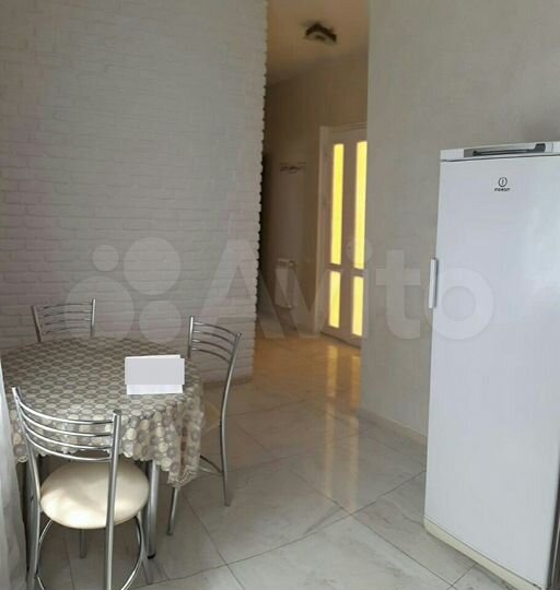 1-к. квартира, 38 м², 1/3 эт.