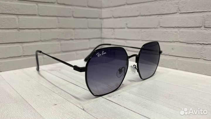 Солнцезащитные очки RayBan