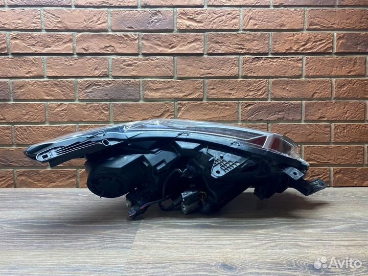 Фара левая Mitsubishi Pajero Sport KS 2015-2019