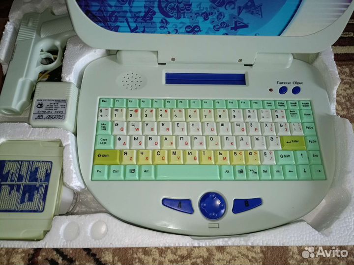 Игровая приставка dendy