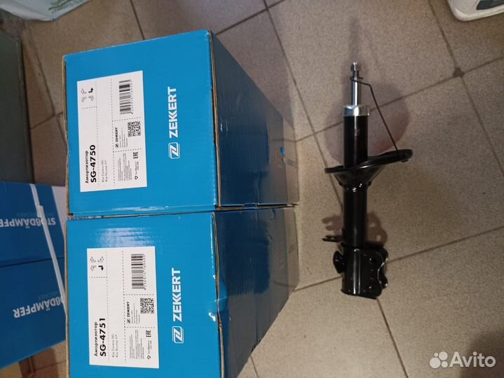 Амортизатор подвески задний Kia Carens 1, Shuma