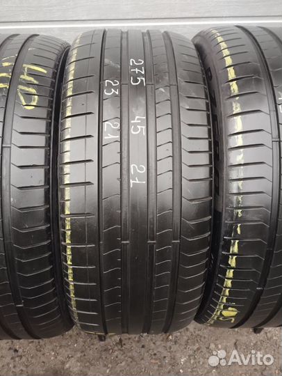 Pirelli P Zero PZ4 275/45 R21 и 315/40 R21