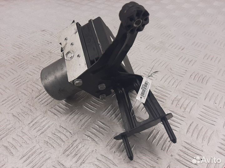 Блок ABS BMW X3 E83 2005