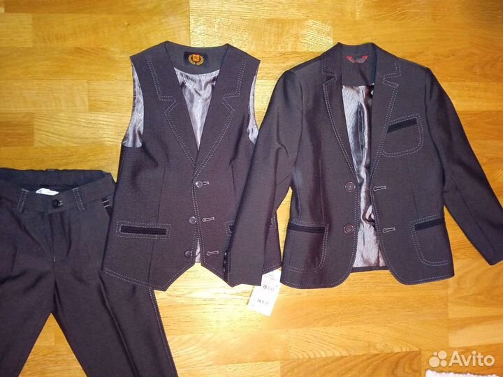 Школьный костюм
