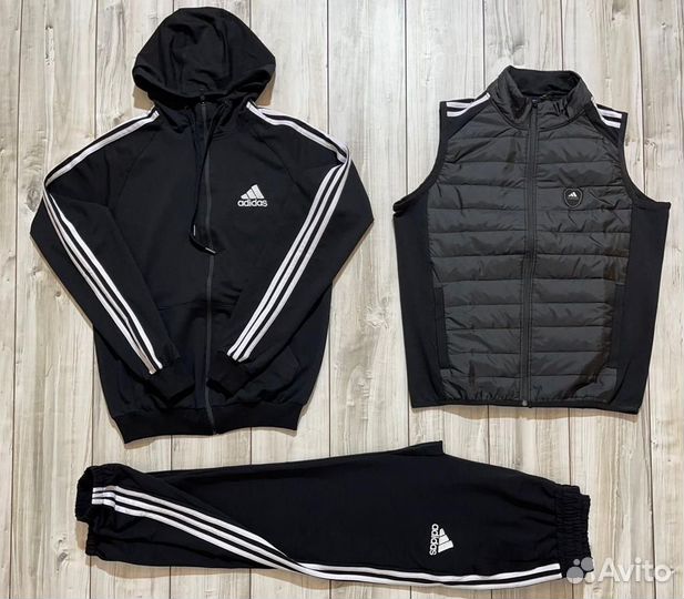 Спортивный костюм adidas