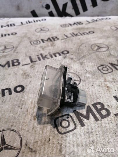 Плафон подсветки салона Mercedes S-Class W221