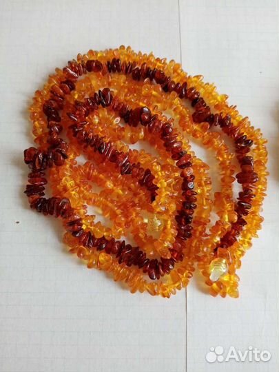 Янтарные бусы