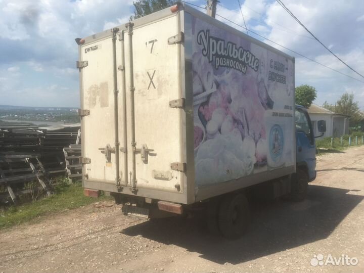 Isuzu Elf, 1996