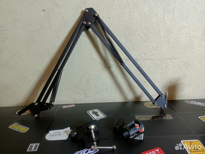 Стойка для микрофона пантограф паук новая