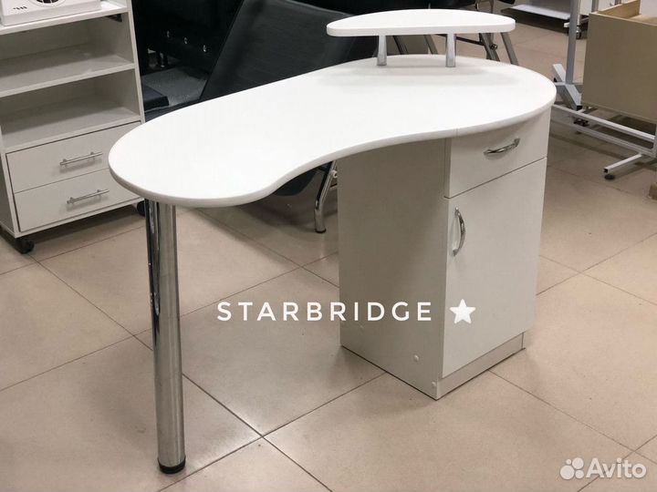 Стол маникюрный складной