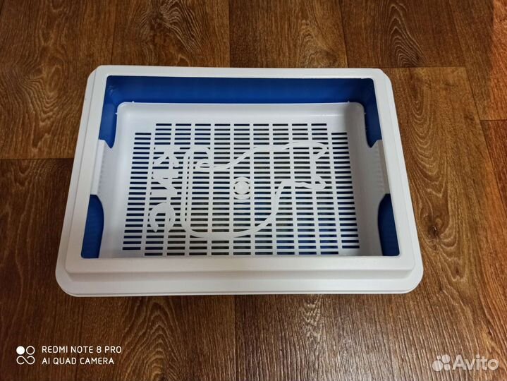 Шлейка и лоток для кошки или маленькой собачки