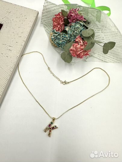 Цепочка с кулоном буква К