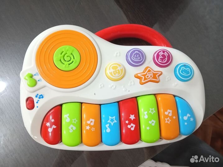 Музыкальные и развивающие игрушки