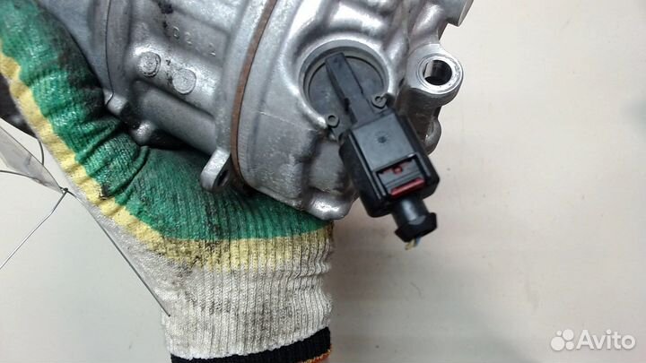 Компрессор кондиционера Audi A4 (B8), 2012