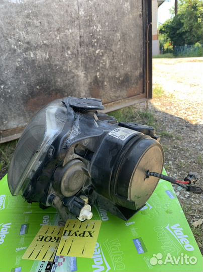 Фары (оригинал) volkswagen passat b6