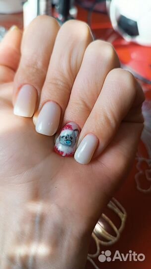 Маникюр и педикюр