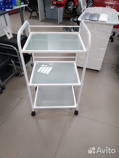 Тележка К-011П со стеклянными полками